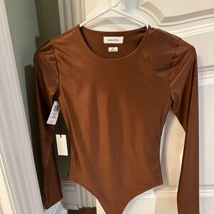 Babaton SATINETTE CREW LONGSLEEVE Bodysuit